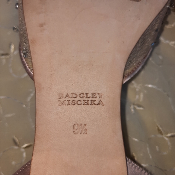 Badgley Mischka Carissa Flats. Rose Gold, pink, silver. 9.5 - Picture 3 of 3